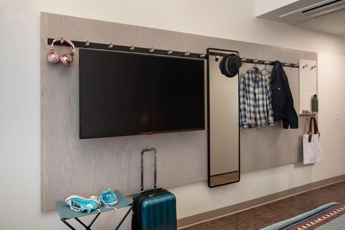 Moxy Portland Downtown Hotel 2*,  United States